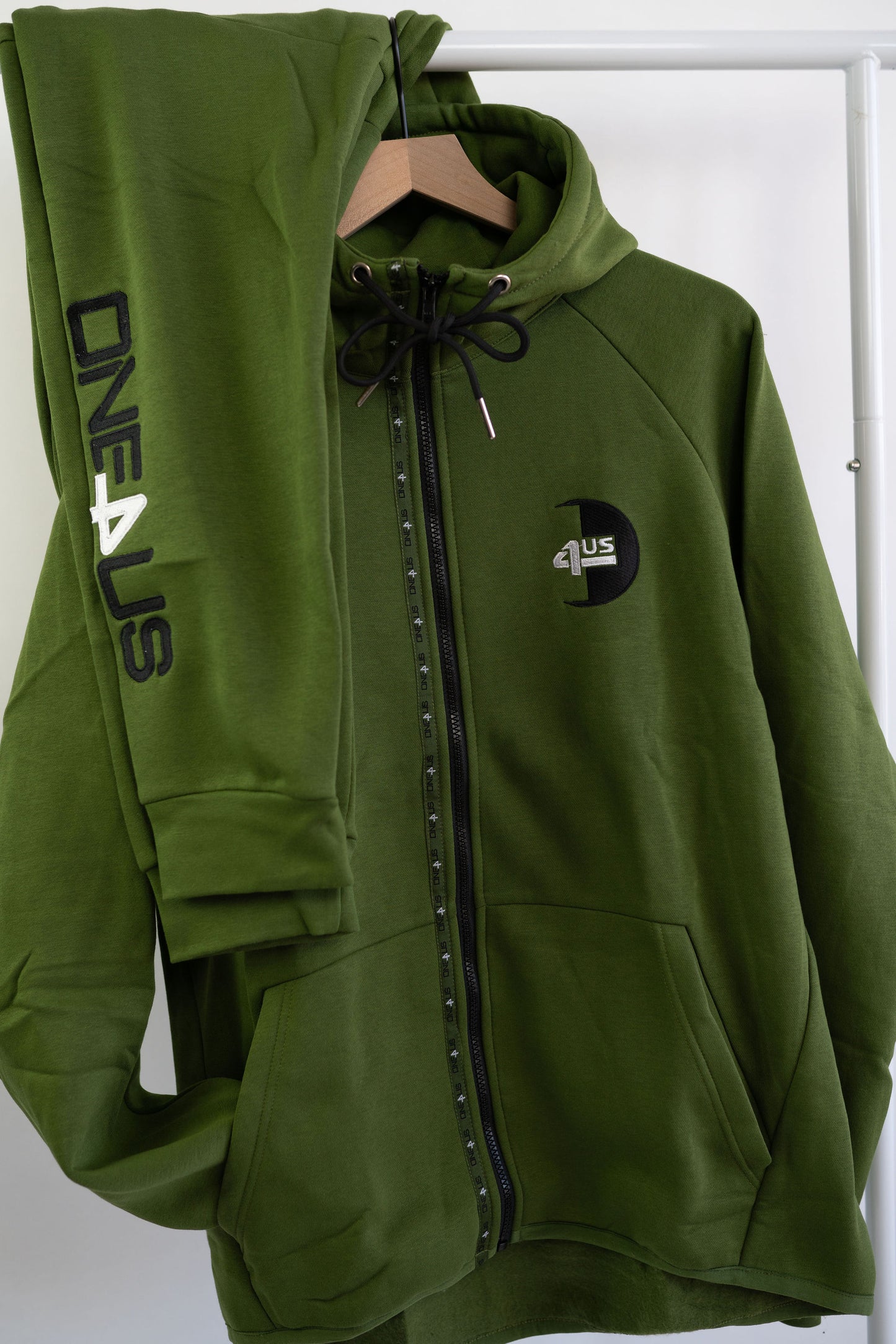 One4us Fitted Zipper Jogger Tracksuit