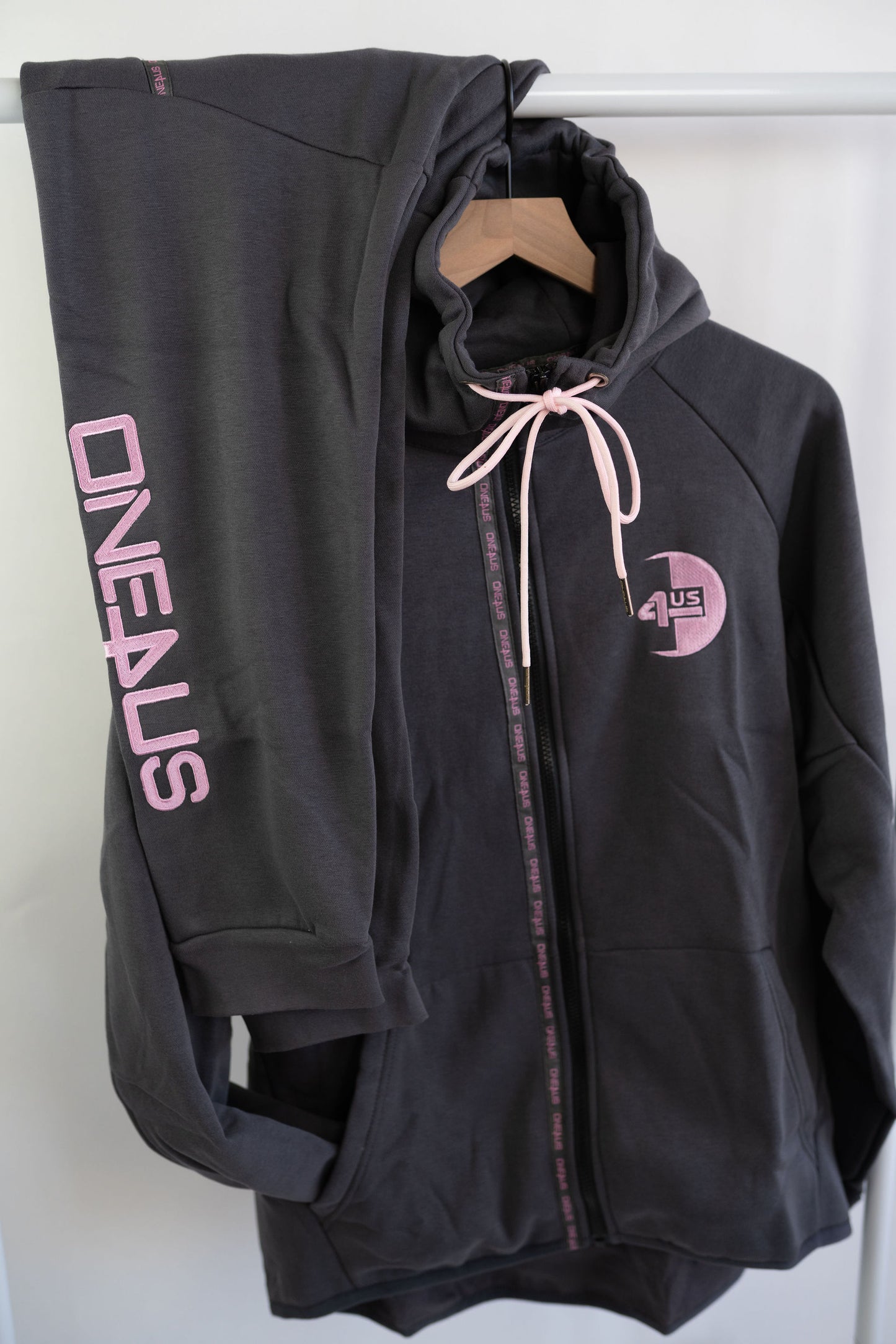 One4us Fitted Zipper Jogger Tracksuit